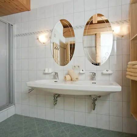 Bauernhof Vorderstockerhof St. Johann in Tirol